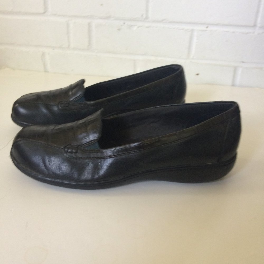 Clarks Driving Shoes Black 9US and 6.5UK